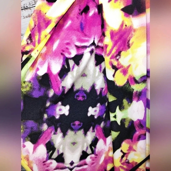 Boston Proper Batik Halter Maxi Dress size 8 Floral Vacation Beach Travel Resort - Picture 5 of 7